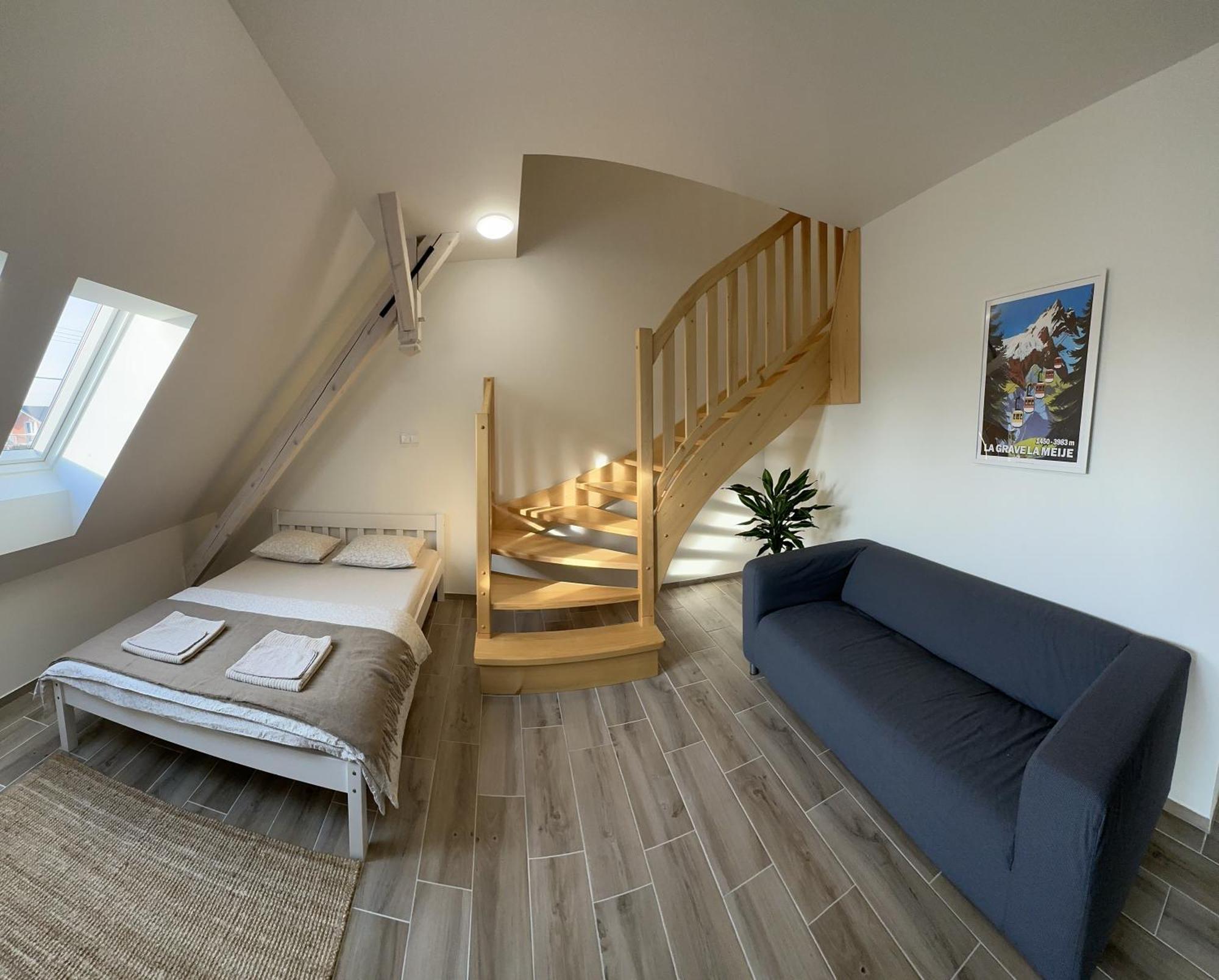 Apartmany Monastery Suites Zirec Dvůr Králové nad Labem Bagian luar foto